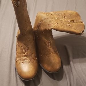 Girls brown cowboy boots size 2.5